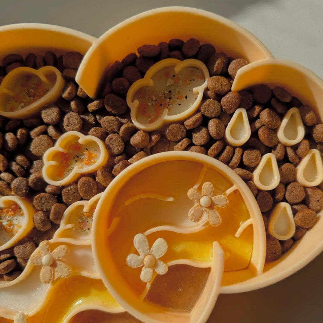 OLLIE B. GOOD cloud slow feeder bowl | clementine